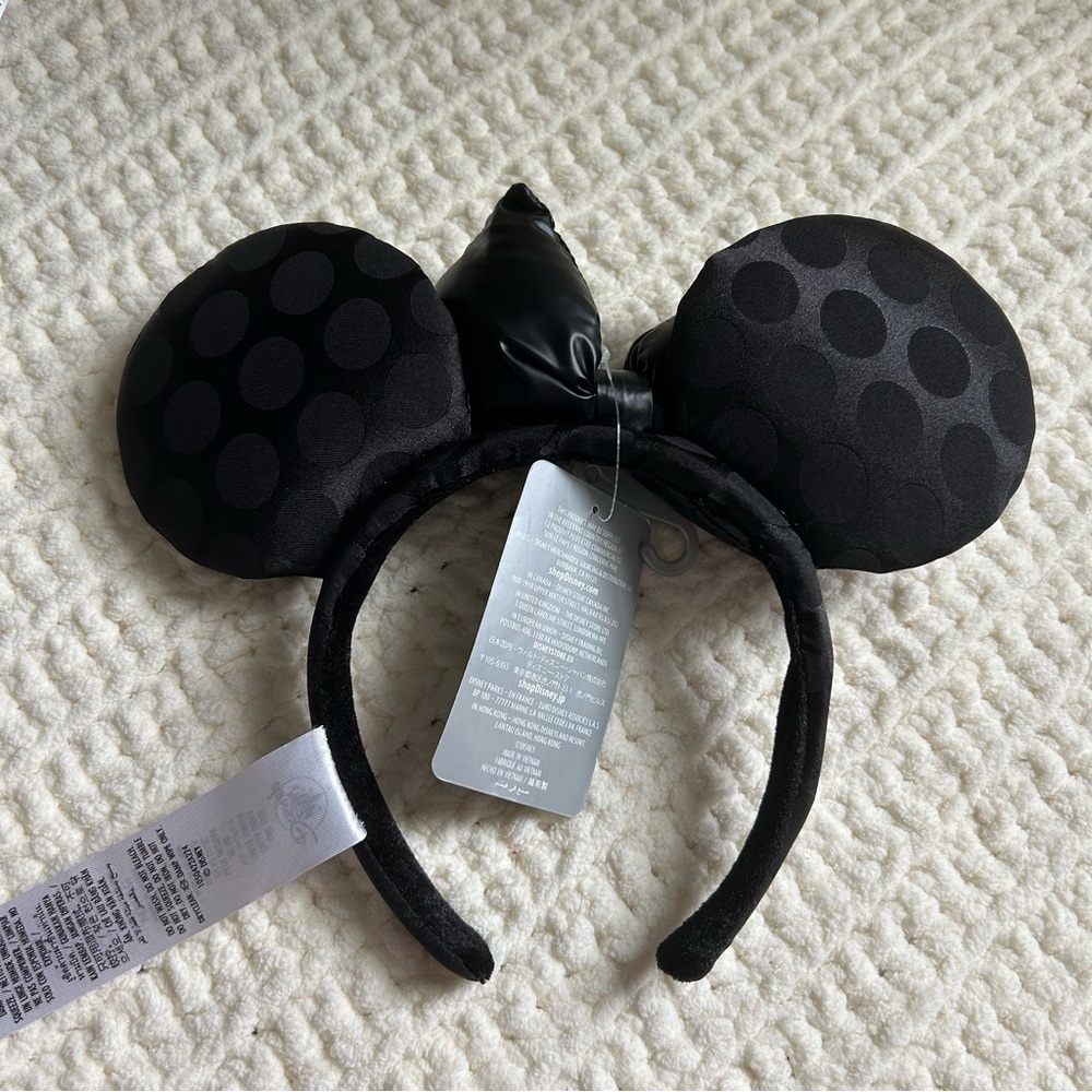 SOLD Disney Minnie ears black on black dot bow ears Halloween 2022 MNSSHP Mickey - Picture 5 of 5